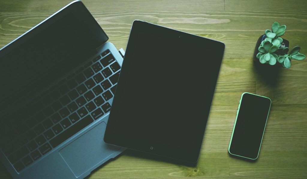 Radni prostor za online edukaciju i testiranje digitalne ponude