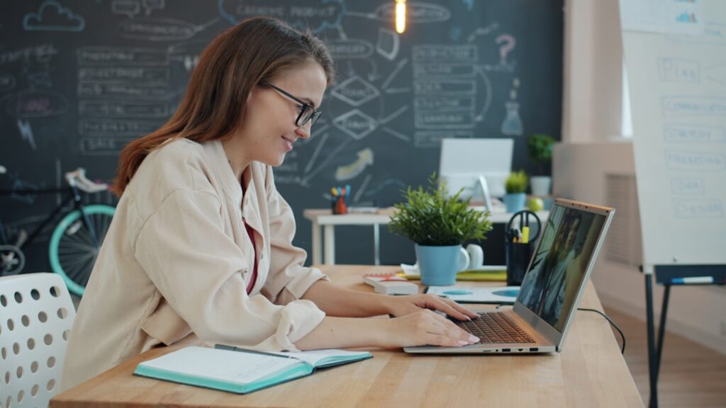 Radni prostor za online edukaciju i snimanje lekcija