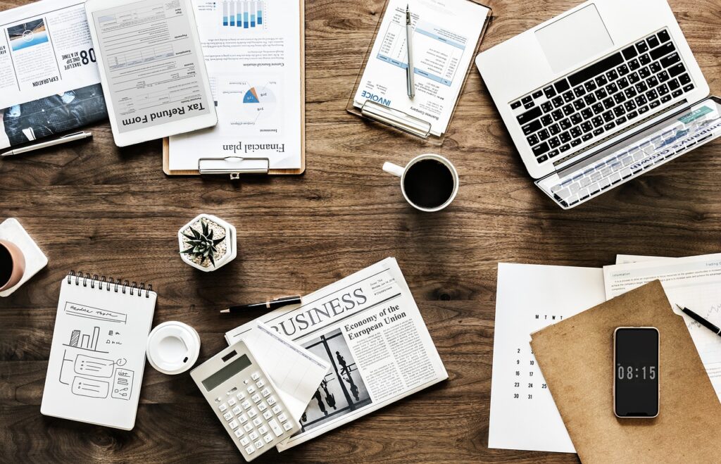 Planiranje sadržaja za kurs i digitalne projekte na urednom radnom stolu